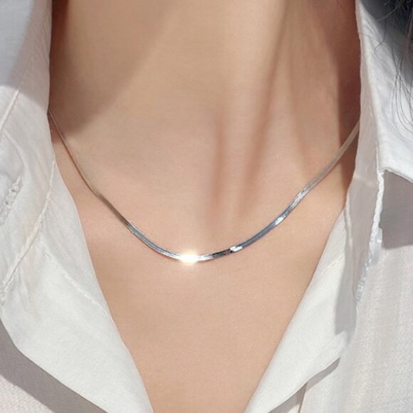 3/$35 Silver Herringbone Chain Necklace Stainless Steel Dainty Flat Snake Women - Picture 4 of 4